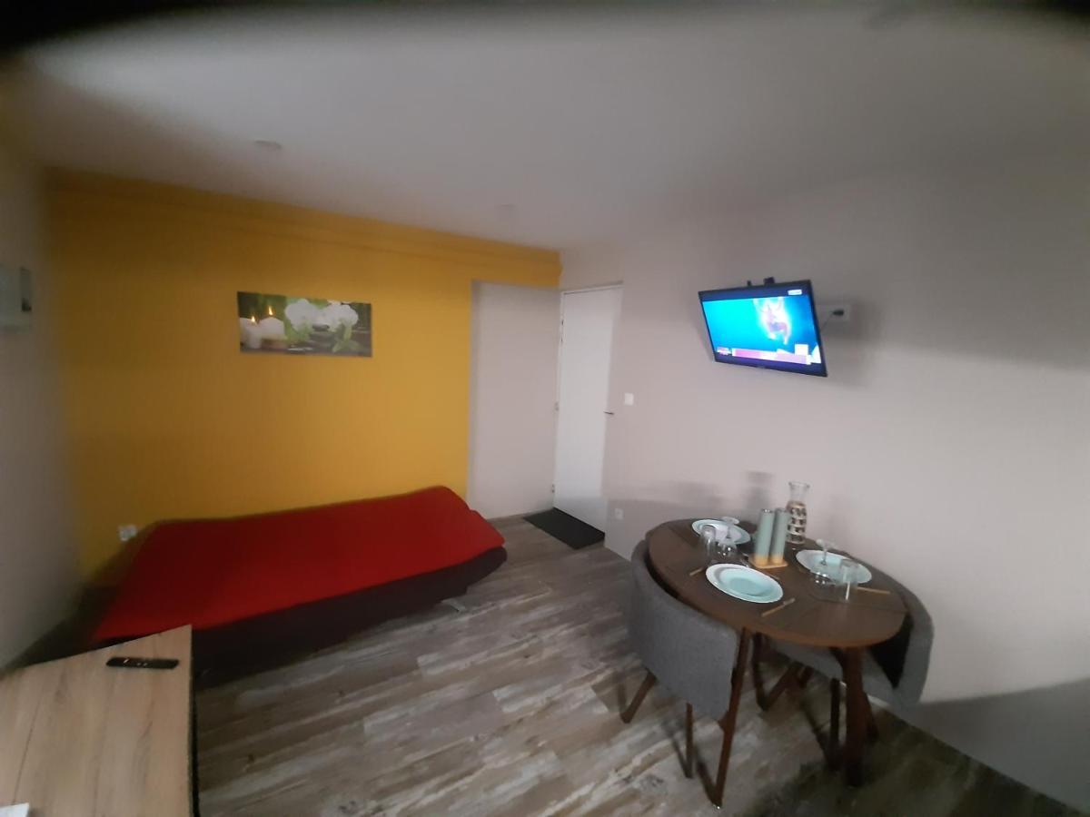 3 Apt T2 Cosy De 40 A 50 M2 Ideal Pour Un Deplacement Pro " Les Iris " Бур-Сент-Андеоль Екстер'єр фото